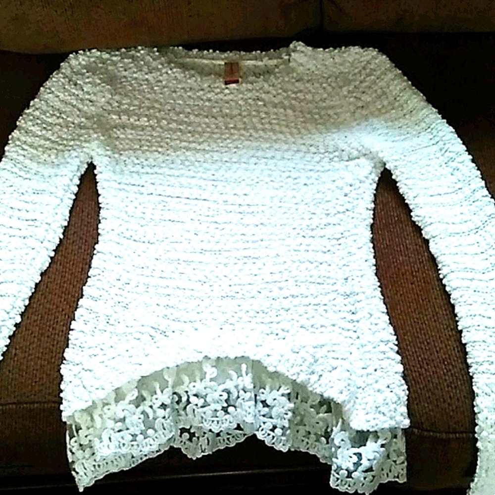 Sweater with lace